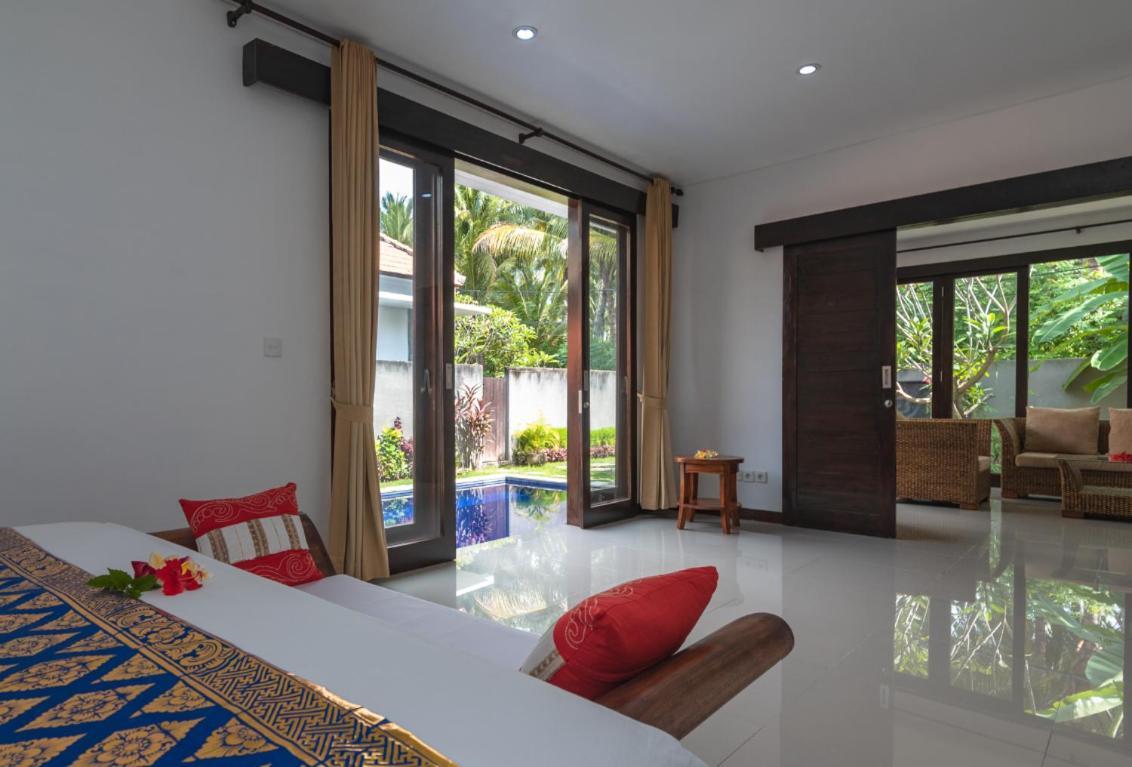 Villas Anna Bali ロヴィーナ エクステリア 写真