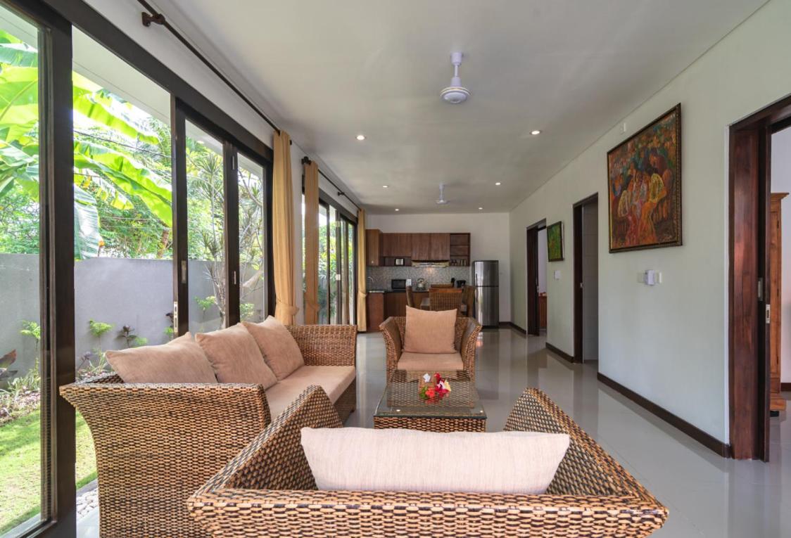 Villas Anna Bali ロヴィーナ エクステリア 写真