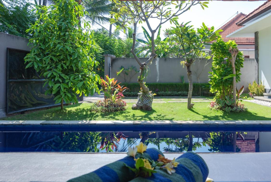 Villas Anna Bali ロヴィーナ エクステリア 写真